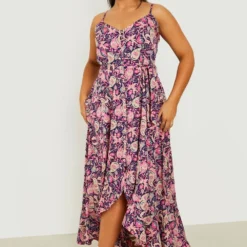 Grande Taille - Robe Mi-longue Volantée Avec Fermeture à Boutons