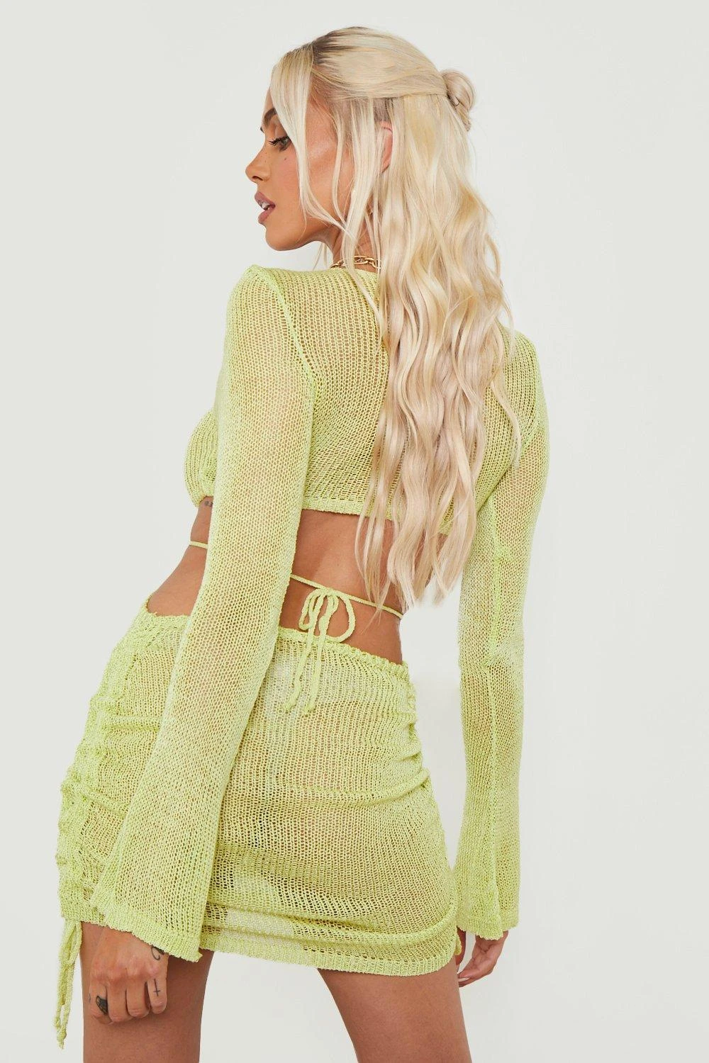 Robe De Plage Côtelée à Découpes Et Détails Froncés 4 Robe De Plage Côtelée à Découpes Et Détails Froncés – Image 2