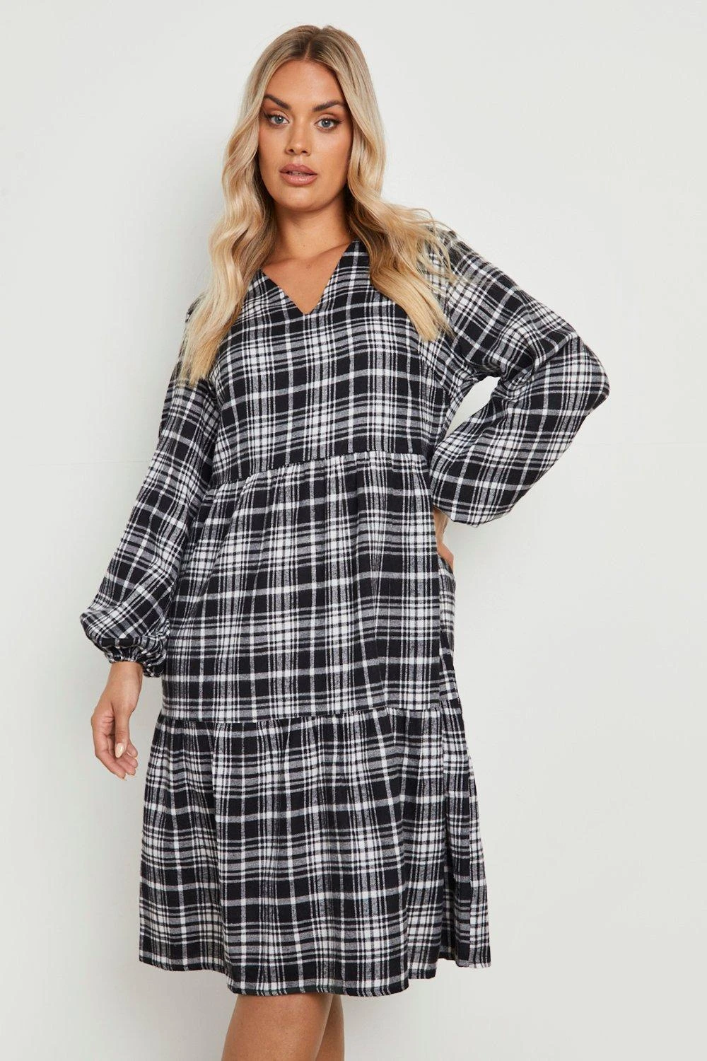 Grande Taille - Robe Mi-longue Froncée à Carreaux 6 Grande Taille - Robe Mi-longue Froncée à Carreaux – Image 4