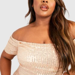 Grande Taille - Robe Froncée Pailletée à épaules Dénudées -Pas Cher Vêtue Diva Magasin gzz20768 champagne xl 3 scaled