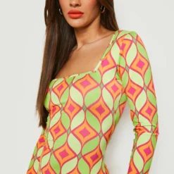 Robe Courte à Col Carré Et Imprimé Géométrique -Pas Cher Vêtue Diva Magasin gzz22273 multi xl 3