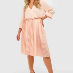 Grande Taille - Robe Mi-longue Plissée à Détails Volantés -Pas Cher Vêtue Diva Magasin gzz24782 blush xl 2 scaled