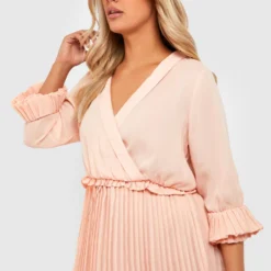 Grande Taille - Robe Mi-longue Plissée à Détails Volantés -Pas Cher Vêtue Diva Magasin gzz24782 blush xl 3 scaled