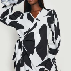 Robe Portefeuille à Manches Larges Et Imprimé Abstrait -Pas Cher Vêtue Diva Magasin gzz25354 black xl 3