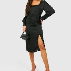 Robe Mi-longue Satinée Froncée à Manches Larges