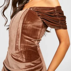 Robe En Velours à épaules Dénudées -Pas Cher Vêtue Diva Magasin gzz28091 mocha xl 3