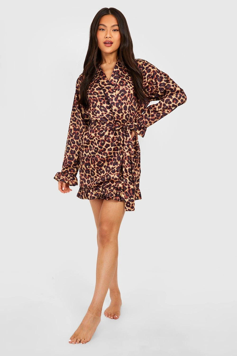 Robe De Chambre Satinée Premium à Imprimé Léopard 5 Robe De Chambre Satinée Premium à Imprimé Léopard – Image 3