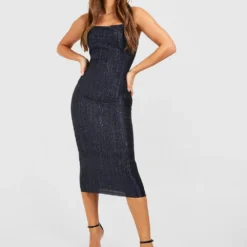 Robe Nuisette Métallisée à Col Bénitier