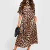 Robe Mi-longue Satinée à Imprimé Léopard
