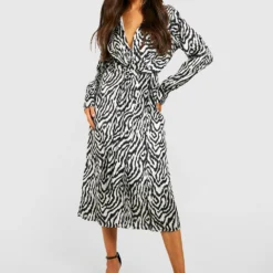 Robe Chemise Mi-longue Satinée Zébrée