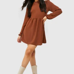 Robe Babydoll à Col Montant Et Volants