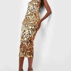 Robe Longue Soyeuse à Col Montant Et Imprimé Animal