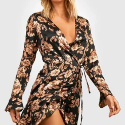 Robe Mi-longue Satinée à Volants Et Imprimé Floral -Pas Cher Vêtue Diva Magasin gzz34619 black xl 3
