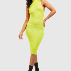 BOOHOO Petite - Robe Mi-longue En Maille à Col Montant