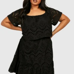 Grande Taille - Robe Courte En Broderie Anglaise à Col Bateau