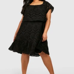 Grande Taille - Robe Courte En Broderie Anglaise à Col Bateau -Pas Cher Vêtue Diva Magasin gzz38426 black xl 2 scaled
