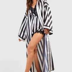 BOOHOO Robe De Chambre Satinée Rayée 8 BOOHOO Robe De Chambre Satinée Rayée -Pas Cher Vêtue Diva Magasin gzz38498 champagne xl 2