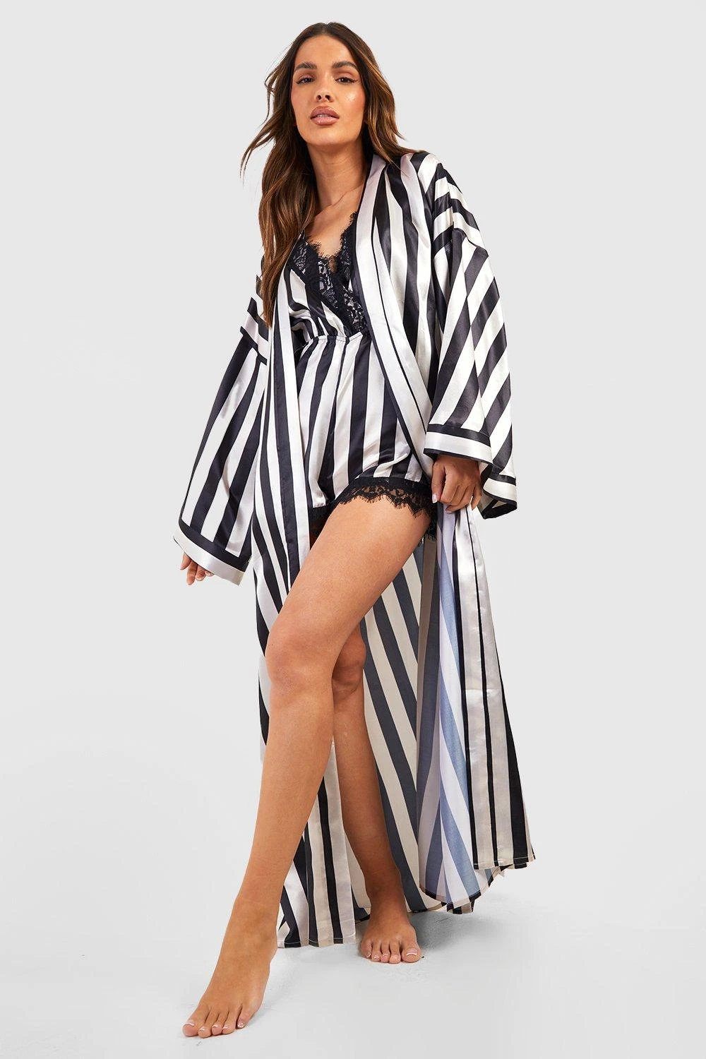 BOOHOO Robe De Chambre Satinée Rayée 5 BOOHOO Robe De Chambre Satinée Rayée – Image 3