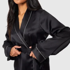 BOOHOO Robe De Chambre Satinée à Broderie Mother Of The Bride -Pas Cher Vêtue Diva Magasin gzz38552 black xl 2