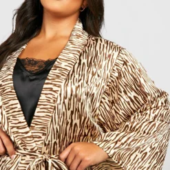 Grande Taille - Robe De Chambre Satinée à Imprimé Zèbre -Pas Cher Vêtue Diva Magasin gzz40057 brown xl 3
