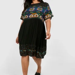 Grande Taille - Robe Babydoll à Imprimé Rétro -Pas Cher Vêtue Diva Magasin gzz40879 black xl 2 scaled