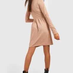 Robe Babydoll Côtelée Boutonnée -Pas Cher Vêtue Diva Magasin gzz41767 taupe xl 1 scaled