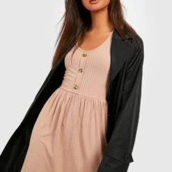 Robe Babydoll Côtelée Boutonnée -Pas Cher Vêtue Diva Magasin gzz41767 taupe xl 3 scaled