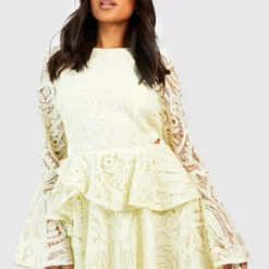 Petite - Robe Premium En Dentelle à Manches évasées