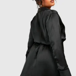 Grande Taille - Robe Portefeuille Satinée à Ceinture -Pas Cher Vêtue Diva Magasin gzz42561 black xl 1 scaled