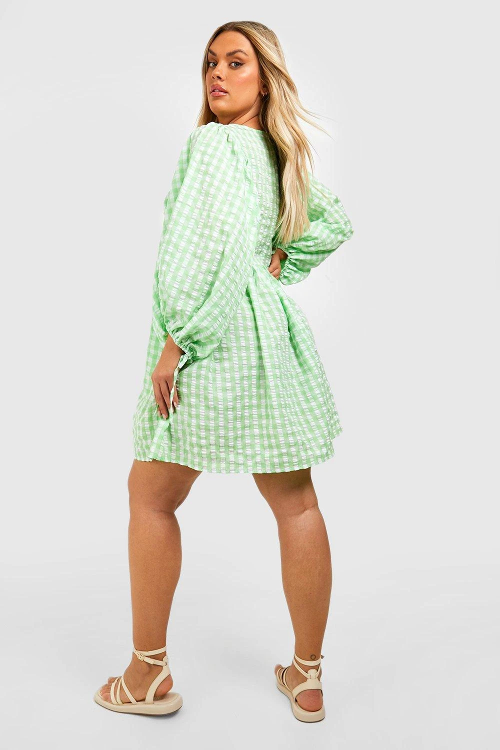 BOOHOO Grande Taille - Robe Texturée à Imprimé Vichy 4 BOOHOO Grande Taille - Robe Texturée à Imprimé Vichy – Image 2