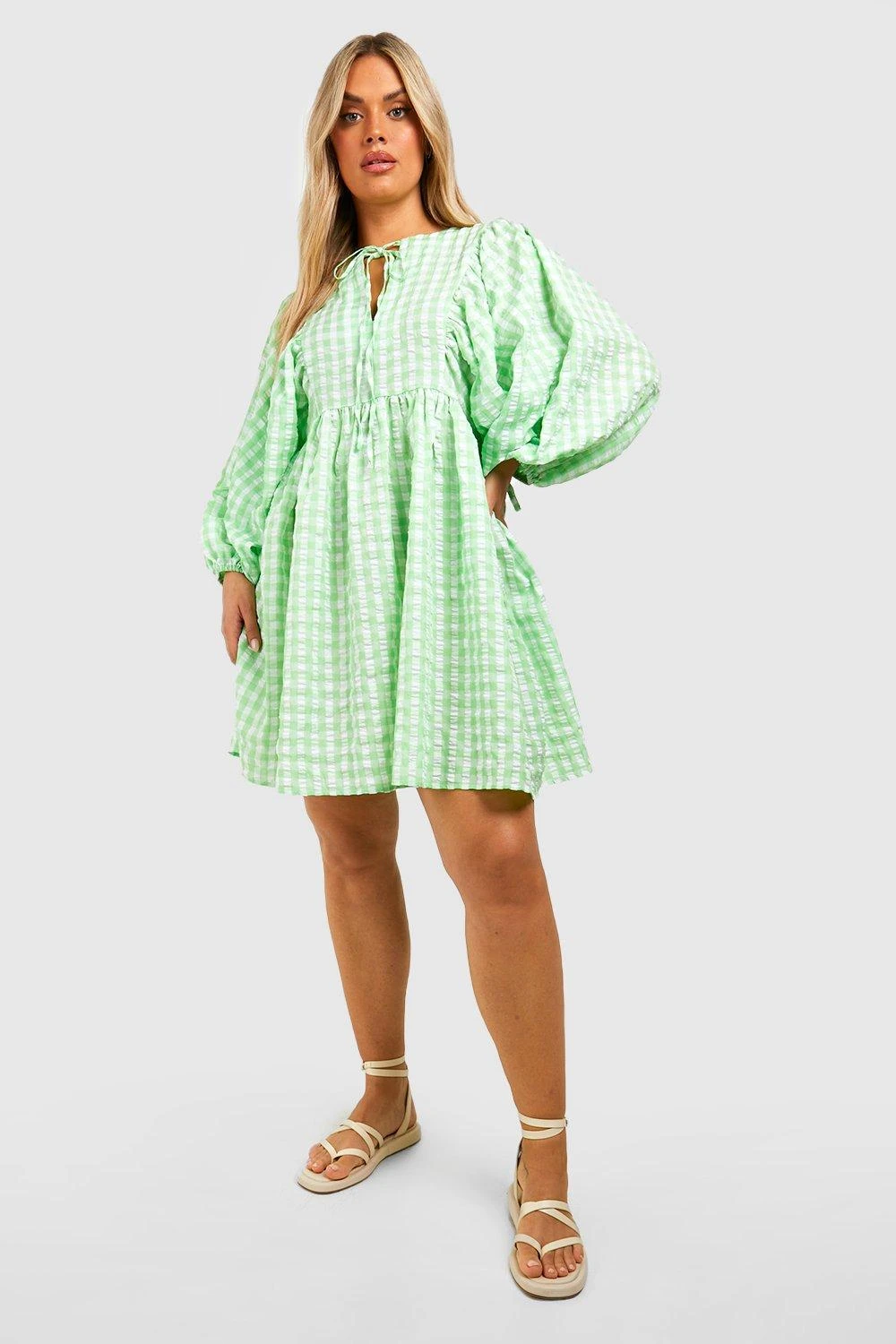 BOOHOO Grande Taille - Robe Texturée à Imprimé Vichy 5 BOOHOO Grande Taille - Robe Texturée à Imprimé Vichy – Image 3