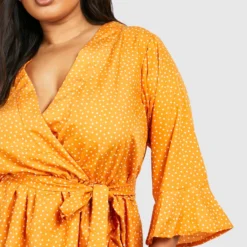 Grande Taille - Robe Portefeuille à Pois Et Volants -Pas Cher Vêtue Diva Magasin gzz46269 camel xl 3 scaled
