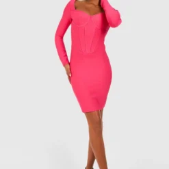 Tall - Robe Courte à Manches Longues