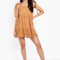 Petite - Robe En Broderie Anglaise à Attaches -Pas Cher Vêtue Diva Magasin gzz47618 tan xl 2