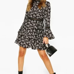 Robe Patineuse Fleurie à Col Montant -Pas Cher Vêtue Diva Magasin gzz48602 black xl 3