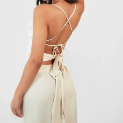 BOOHOO Petite - Robe Mi-longue à Attaches Et Franges -Pas Cher Vêtue Diva Magasin gzz49773 champagne xl 3