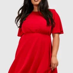 BOOHOO Grande Taille - Robe Portefeuille Plissée