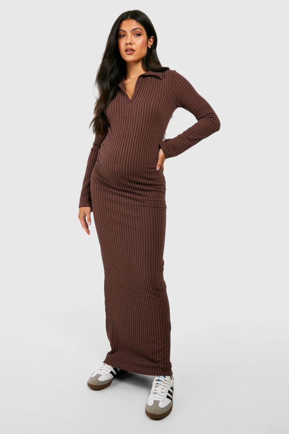 BOOHOO Maternité - Robe De Grossesse Longue Côtelée Texturée 5 BOOHOO Maternité - Robe De Grossesse Longue Côtelée Texturée – Image 3