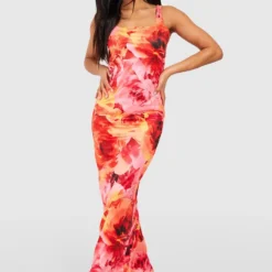 Robe Longue Fleurie à Col Carré