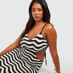 Grande Taille - Robe Mi-longue En Crochet à Découpe -Pas Cher Vêtue Diva Magasin gzz51655 black xl 3 scaled