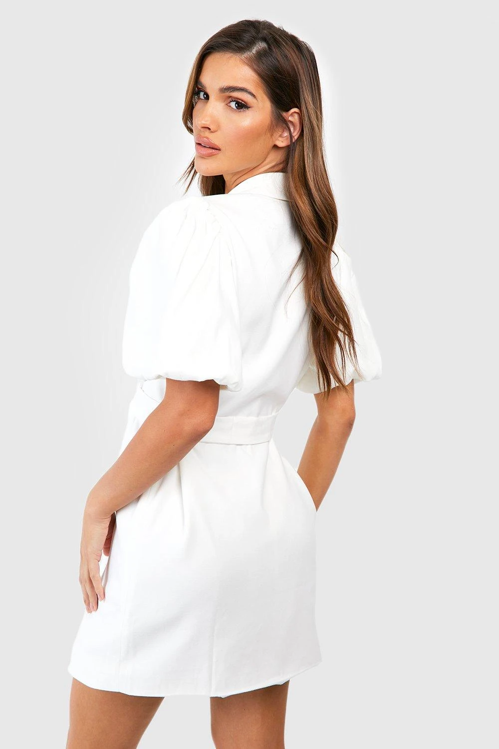 Robe Blazer à Ceinture Et Manches Bouffantes 4 Robe Blazer à Ceinture Et Manches Bouffantes – Image 2