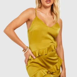 Robe Longue Satinée à Volants 9 Robe Longue Satinée à Volants -Pas Cher Vêtue Diva Magasin gzz53332 chartreuse xl 3 scaled