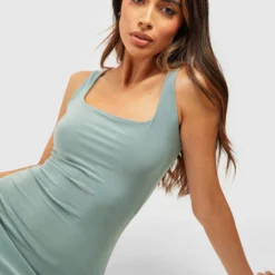 Robe Longue Soyeuse à Col Carré -Pas Cher Vêtue Diva Magasin gzz53374 sage xl 3 scaled