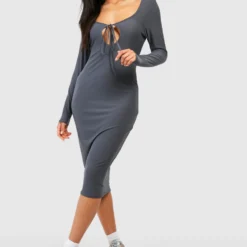 Robe Mi-longue Douce Découpée