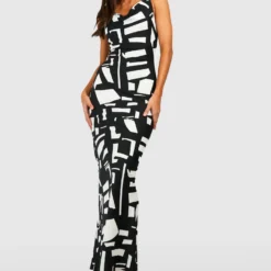 Tall - Robe Longue Satinée à Bretelles Et Imprimé Abstrait -Pas Cher Vêtue Diva Magasin gzz54510 black xl 2 scaled