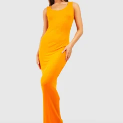 BOOHOO Robe Longue Basique à Col Rond -Pas Cher Vêtue Diva Magasin gzz57043 orange xl 2 scaled