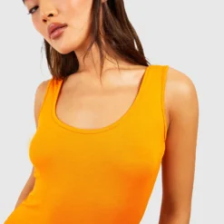 BOOHOO Robe Longue Basique à Col Rond -Pas Cher Vêtue Diva Magasin gzz57043 orange xl 3 scaled