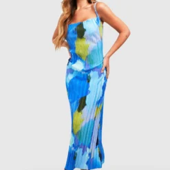 BOOHOO Robe Longue Plissée à Imprimé Abstrait -Pas Cher Vêtue Diva Magasin gzz57748 blue xl 2 scaled