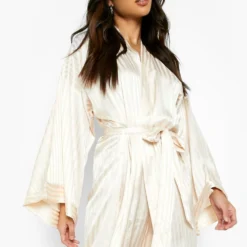 BOOHOO Robe De Chambre Oversize Satinée -Pas Cher Vêtue Diva Magasin nzz89165 blush xl 2