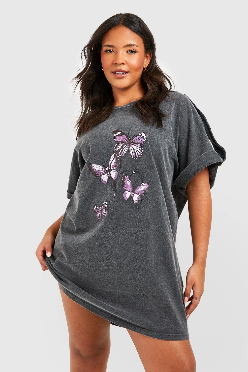 BOOHOO Grande Taille - Robe T-shirt Délavée à Imprimé Papillon 3 BOOHOO Grande Taille - Robe T-shirt Délavée à Imprimé Papillon